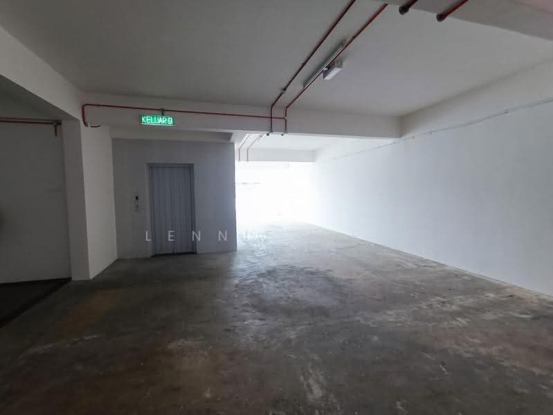 Shop for Rent in Kelana Jaya (Petaling Jaya) - Lennie Liew - Corridor - PropertyGuru.com.my
