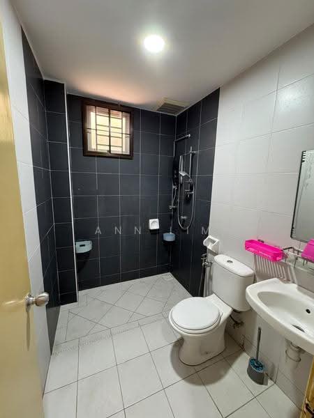 Rumah Berkembar untuk Dijual di Taman Tasik Utama (Bukit Katil) - Ann Lim - PropertyGuru.com.my