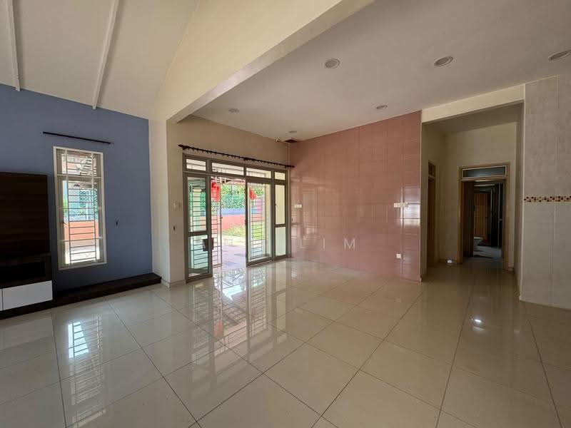 Rumah Berkembar untuk Dijual di Taman Tasik Utama (Bukit Katil) - Ann Lim - PropertyGuru.com.my