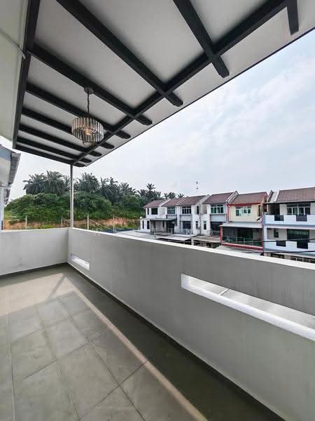 2.5-storey Terraced House for Sale in Iskandar Puteri (Nusajaya) (Johor) - Wenting Lee - Balcony - PropertyGuru.com.my