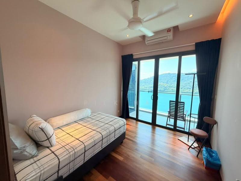 Condominium for Rent at Queens Residences Q1 @ Queens Waterfront - Piek Ha Ng - Bedroom - PropertyGuru.com.my
