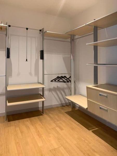Condominium for Rent at Zehn Bukit Pantai - Mazsheera . - Closet - PropertyGuru.com.my