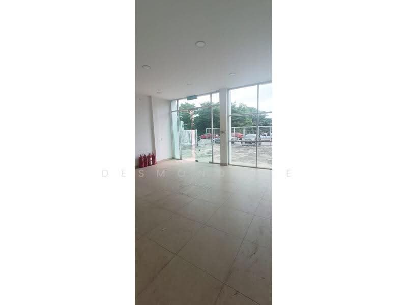 Kilang Teres untuk Disewa di Austin (Johor Bahru) - Desmond Lee - Entrance - PropertyGuru.com.my