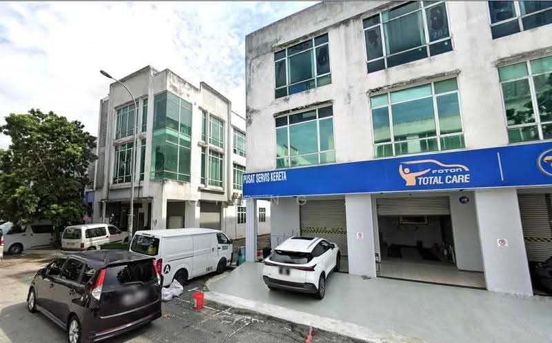 Shop / Office for Rent in Taman Equine (Seri Kembangan) - Chong . - Exterior - PropertyGuru.com.my