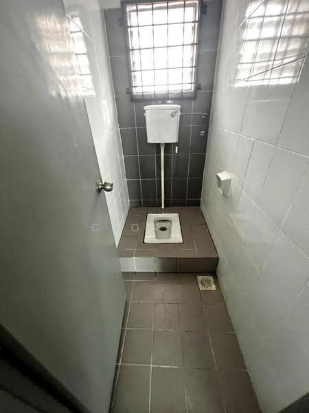 Shop / Office for Rent in Taman Equine (Seri Kembangan) - Chong . - PropertyGuru.com.my