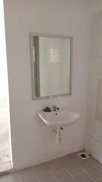 Shop / Office for Rent in Taman Equine (Seri Kembangan) - Chong . - PropertyGuru.com.my