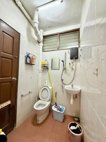 2-storey Terraced House for Sale in Subang Jaya (Selangor) - NoraFizah Gapar - Bathroom - PropertyGuru.com.my