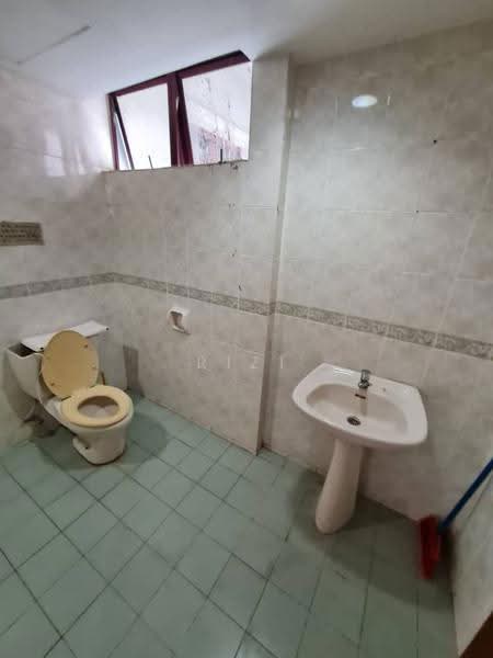 Kondominium untuk Disewa di Puteri Palma Condominiums - RIZ1 . - Bathroom - PropertyGuru.com.my