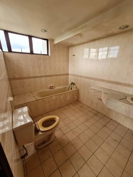Kondominium untuk Disewa di Puteri Palma Condominiums - RIZ1 . - Bathroom - PropertyGuru.com.my