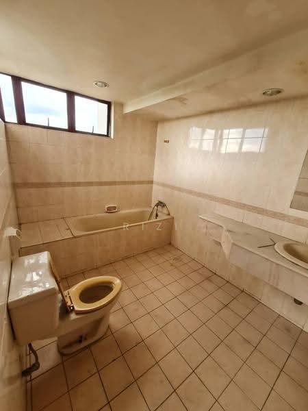 Kondominium untuk Disewa di Puteri Palma Condominiums - RIZ1 . - Bathroom - PropertyGuru.com.my