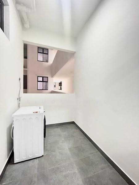 Kediaman Servis untuk Dijual di Twin Tower Residence - Simon Wang - PropertyGuru.com.my