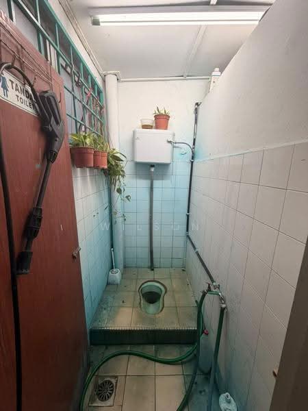 Kilang untuk Disewa di Taman Ehsan (Kepong) - Wilson Wong - Bathroom - PropertyGuru.com.my