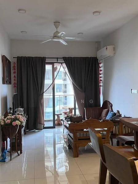 Condominium for Sale at Royal Strand @ Country Garden Danga Bay - Fu Heng Chong - Living Room - PropertyGuru.com.my