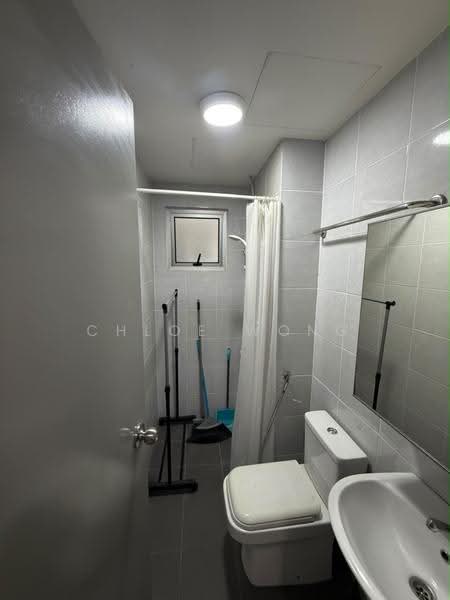 Kondominium untuk Disewa di The Edge Residence - Chloe Wong - Bathroom - PropertyGuru.com.my