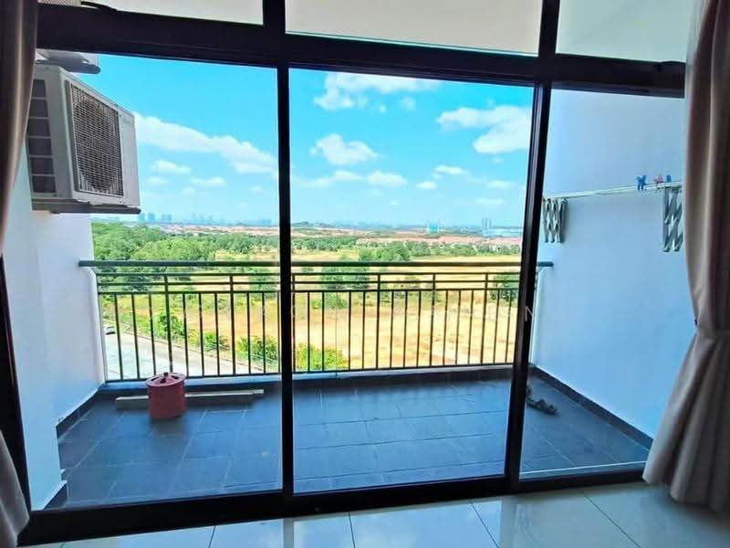 Pangsapuri untuk Dijual di Seri Austin Residence (Pangsapuri Seri Austin) - Simon Wang - Balcony - PropertyGuru.com.my