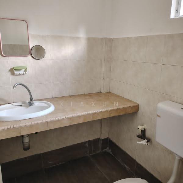 Pangsapuri untuk Disewa di Prima Bayu Apartment - XiaXun Ong - Bathroom - PropertyGuru.com.my