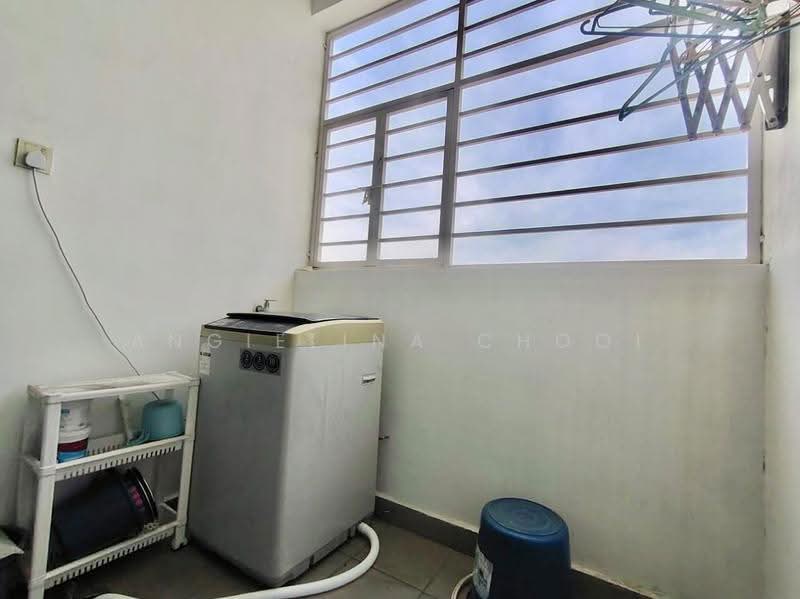 Kondominium untuk Disewa di D'Festivo Residences - Angielina Chooi - Balcony - PropertyGuru.com.my