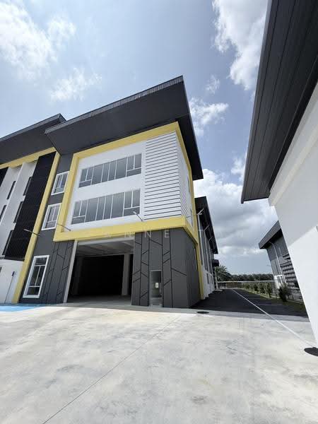 Kilang Berkembar untuk Dijual di Kampung Teluk Mengkuang (Telok Panglima Garang) - Joanne Tan - Exterior - PropertyGuru.com.my