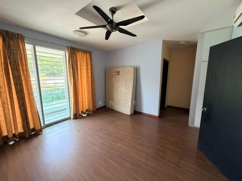 Rumah Teres 3-Tingkat untuk Dijual di Rawang (Selangor) - Andy Yap - Bedroom - PropertyGuru.com.my