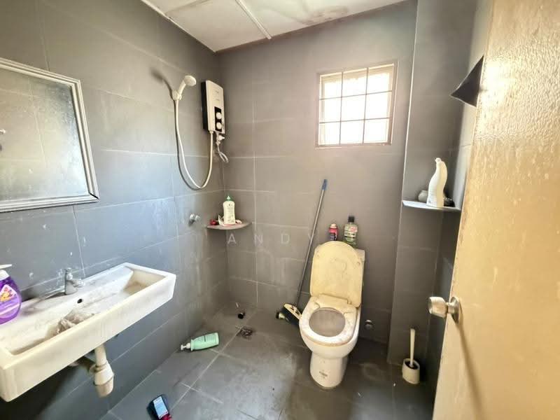 Bungalow House untuk Dijual di Rawang (Selangor) - Andy Yap - Bathroom - PropertyGuru.com.my