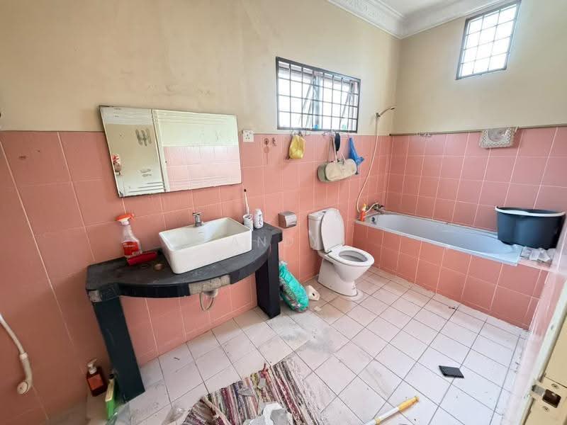 Bungalow House untuk Dijual di Rawang (Selangor) - Andy Yap - Bathroom - PropertyGuru.com.my