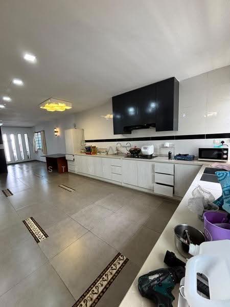 Semi-Detached House for Sale in Taman Mutiara Rini (Skudai) - Steven Loh - Kitchen - PropertyGuru.com.my