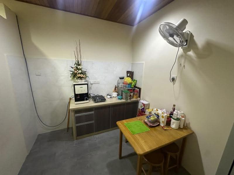 Shop / Office for Sale in Batu Maung (Penang) - Darren Lye - Kitchen - PropertyGuru.com.my