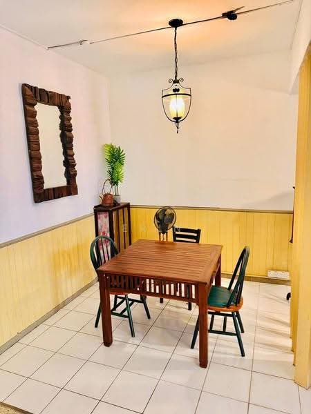 Rumah Teres 2-Tingkat untuk Disewa di Usj 1 (Subang Jaya) - Erin Yusof - Dining Room - PropertyGuru.com.my