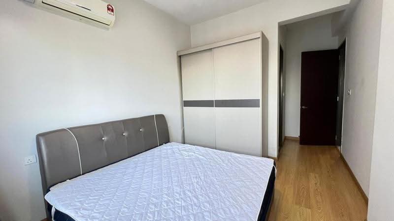 Condominium for Rent at Lovell @ Country Garden Danga Bay - YC Fung - Bedroom - PropertyGuru.com.my
