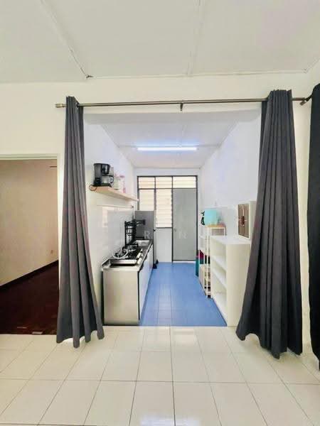 Pangsapuri untuk Disewa di Pangsapuri Sri Baiduri - Erin Yusof - Kitchen - PropertyGuru.com.my