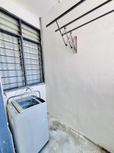 Pangsapuri untuk Disewa di Pangsapuri Sri Baiduri - Erin Yusof - Balcony - PropertyGuru.com.my