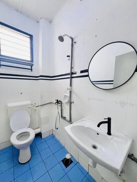 Pangsapuri untuk Disewa di Pangsapuri Sri Baiduri - Erin Yusof - Bathroom - PropertyGuru.com.my