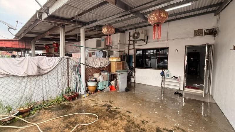 Rumah Teres 2-Tingkat untuk Dijual di Taman Molek (Johor Bahru) - Zack Chow - Exterior - PropertyGuru.com.my