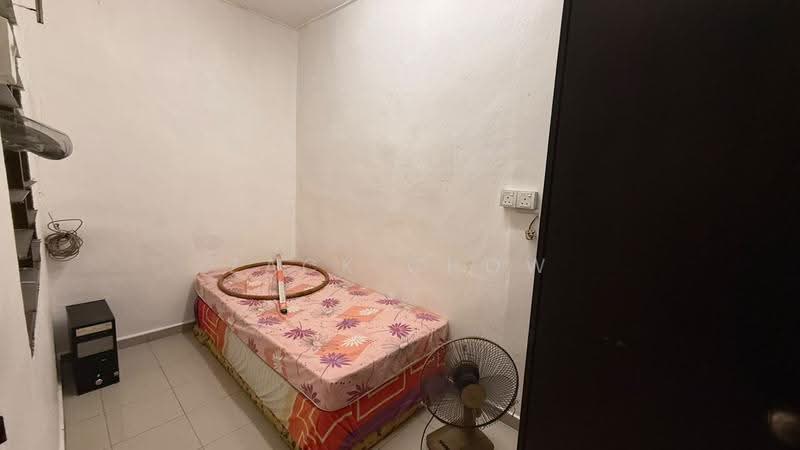 Rumah Teres 2-Tingkat untuk Dijual di Taman Molek (Johor Bahru) - Zack Chow - Bedroom - PropertyGuru.com.my
