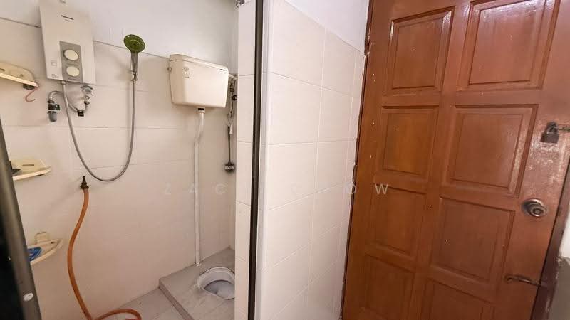 Rumah Teres 2-Tingkat untuk Dijual di Taman Molek (Johor Bahru) - Zack Chow - Bathroom - PropertyGuru.com.my