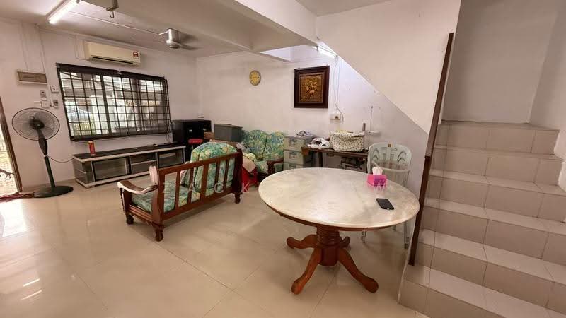 Rumah Teres 2-Tingkat untuk Dijual di Taman Molek (Johor Bahru) - Zack Chow - Living Room - PropertyGuru.com.my