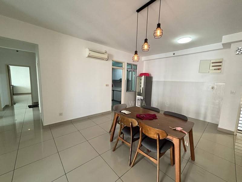 Apartment for Sale at Austin Suites (Permata Austin) - Simon Wang - Dining Room - PropertyGuru.com.my