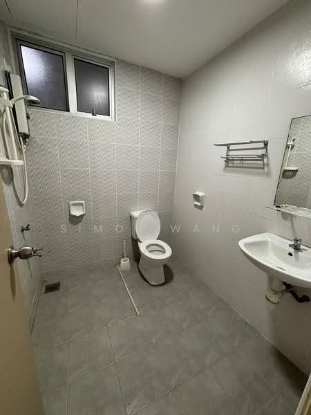 Apartment for Sale at Austin Suites (Permata Austin) - Simon Wang - Bathroom - PropertyGuru.com.my