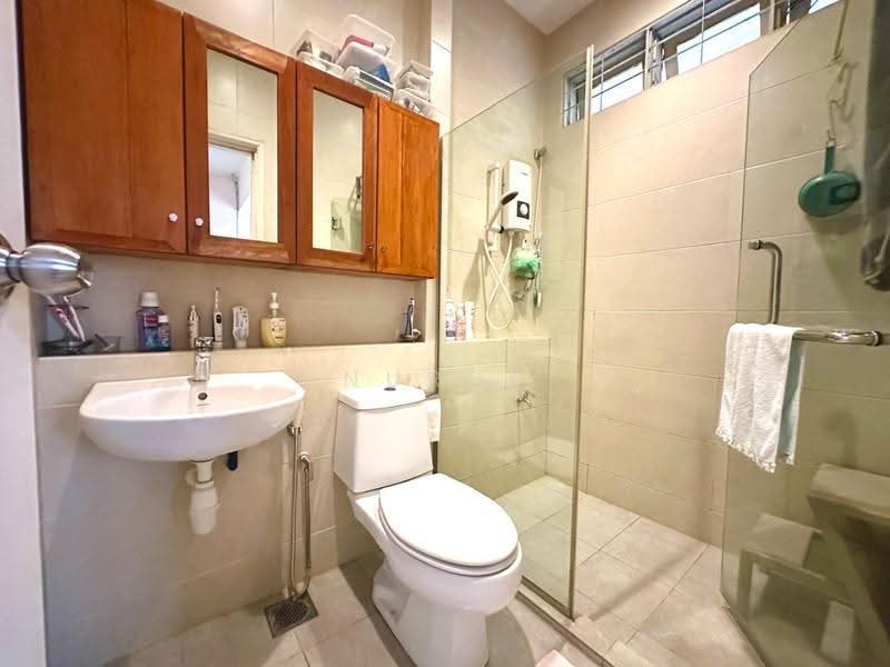 Rumah Berkembar untuk Dijual di SS4 (Petaling Jaya) - Nurul Izza - Bathroom - PropertyGuru.com.my