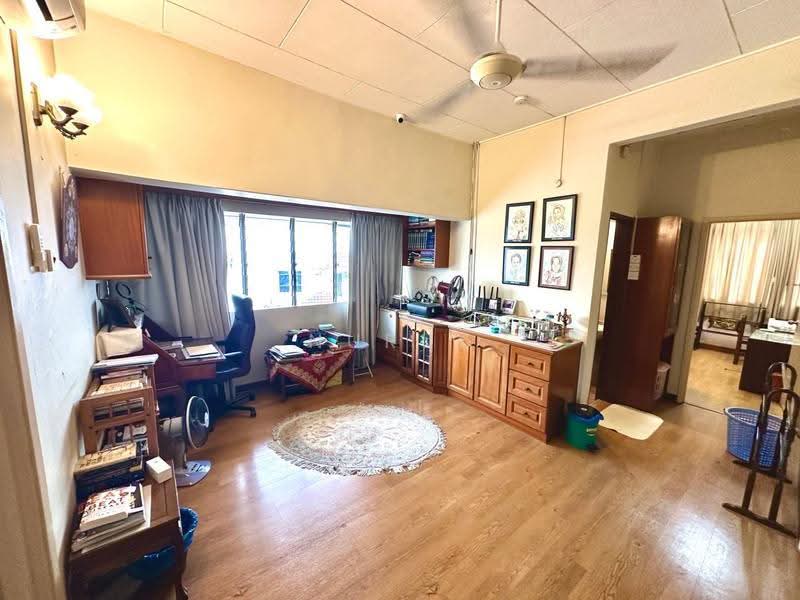 Rumah Berkembar untuk Dijual di SS4 (Petaling Jaya) - Nurul Izza - Study - PropertyGuru.com.my