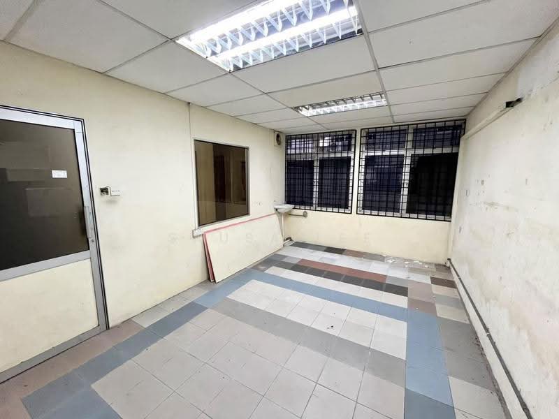 Shop for Rent in Taman Perling (Perling) - Sausa Lee - Interior - PropertyGuru.com.my