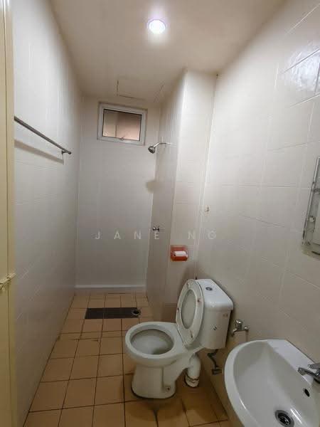 Pangsapuri untuk Disewa di Sri Mekar 2 - Jane Ng - Bathroom - PropertyGuru.com.my