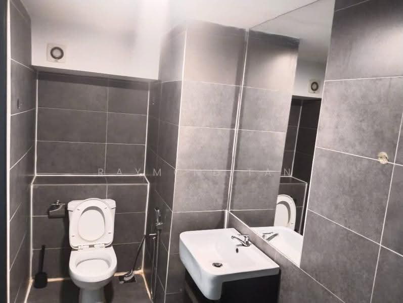 Service Residence for Sale at Empire Damansara - Raymond Tan - Bathroom - PropertyGuru.com.my