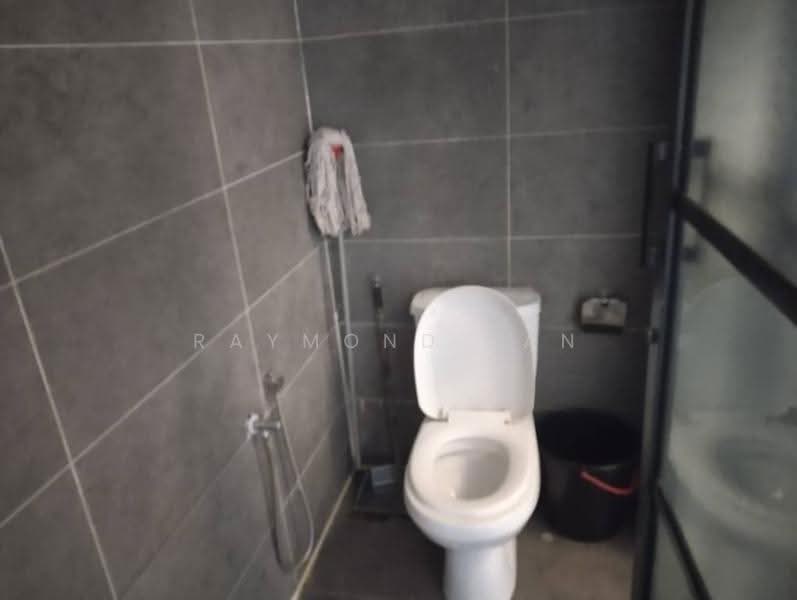 Service Residence for Sale at Empire Damansara - Raymond Tan - Bathroom - PropertyGuru.com.my