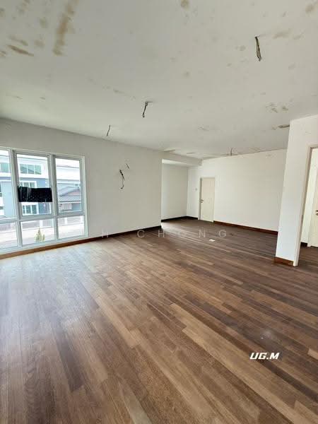 Bungalow House for Sale in Bandar Parklands (Klang) - KH Chong - Living Room - PropertyGuru.com.my