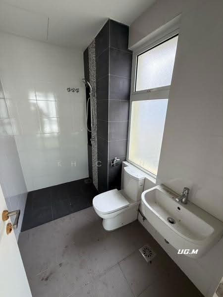 Bungalow House for Sale in Bandar Parklands (Klang) - KH Chong - Bathroom - PropertyGuru.com.my