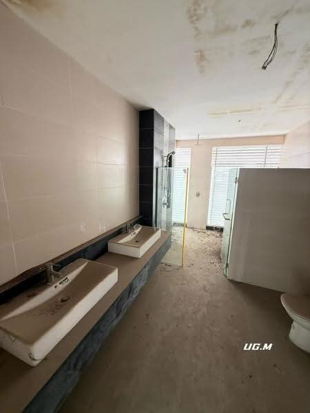 Bungalow House for Sale in Bandar Parklands (Klang) - KH Chong - Bathroom - PropertyGuru.com.my