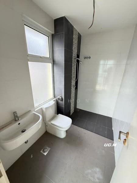 Bungalow House for Sale in Bandar Parklands (Klang) - KH Chong - Bathroom - PropertyGuru.com.my