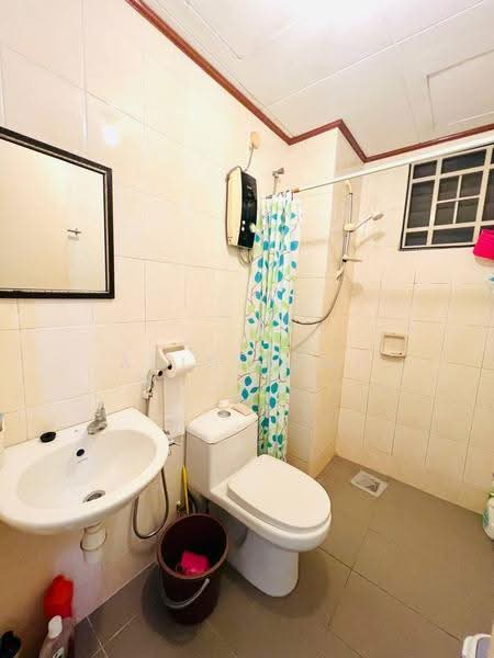 Kondominium untuk Dijual di Bayu Tasik 2 - Aniq Azmi - Bathroom - PropertyGuru.com.my
