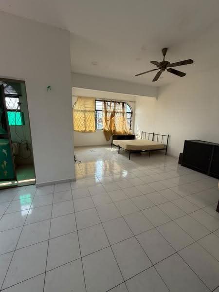 2-storey Terraced House for Rent in Taman Desa Cemerlang (Ulu Tiram) - YC Fung - Interior - PropertyGuru.com.my